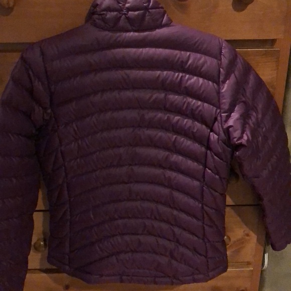 Patagonia down jacket size xs - Picture 6 of 7